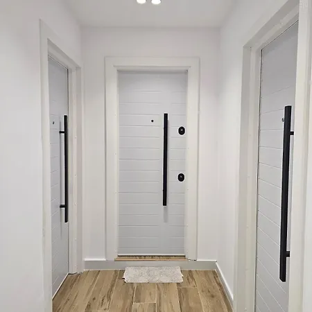 Main 3 דירה