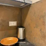 Main 4 * تيرانا