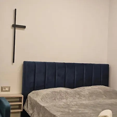 Main 3 * Тирана