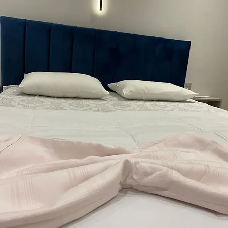 Apartment Main 3 *