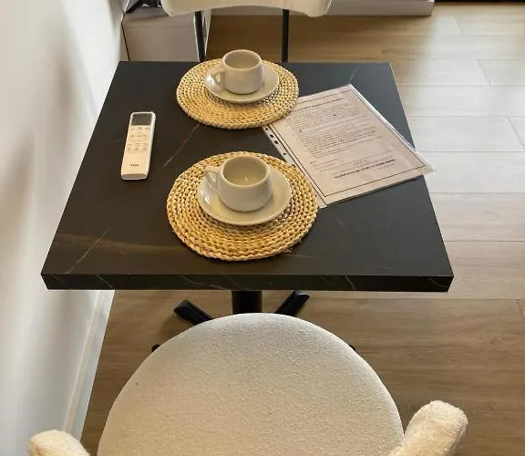 Apartment Main 4 *